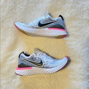 Nike Epic React Flyknit 2